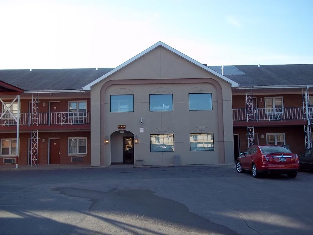 Econo Lodge Williamsport Exterior photo